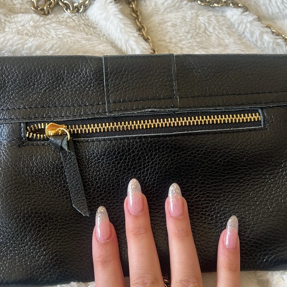 AUTHENTIC PRADA BAG - Picture 7 of 7